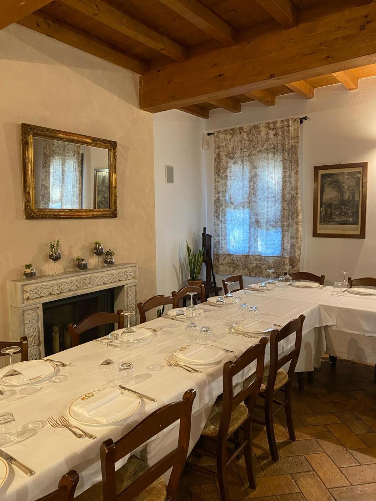 Locanda Corte Ruspecchio Bed and Breakfast Quattro Castella Buitenkant foto